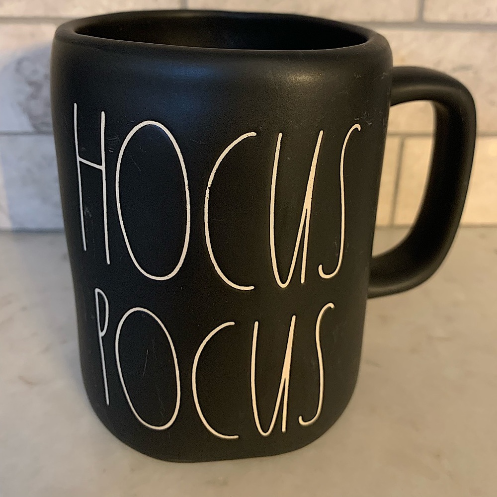 Rae Dunn - HOCUS POCUS mug!